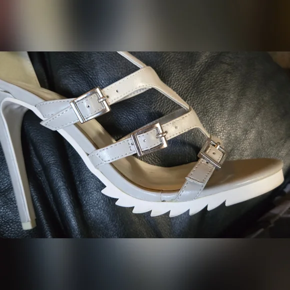 Beau & Ashe sporty gladiator gray & white heels STUNNING  Sz7.5 - Picture 10 of 10